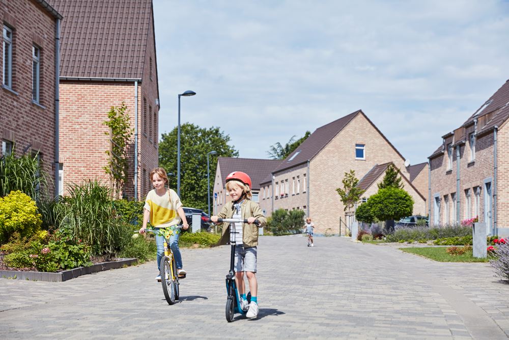 Spelende kinderen op straat