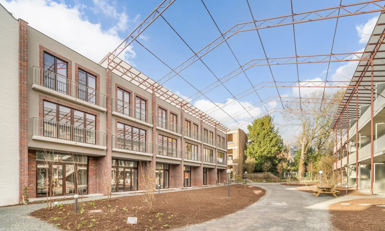 Huis te koop Tienen Dony gesloten bebouwing met tuin