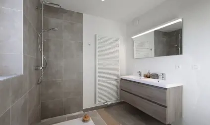 schriek-schietboomplein badkamer veel licht gezellig interieur