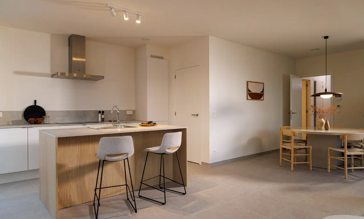 Geel Villa Spoorbloem Kijk Appartement leefruimte woonkamer keuken 