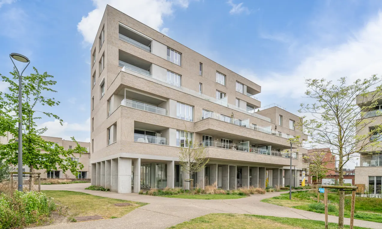 Commerciële ruimte voor retail en handel in Tienen 't Lycée