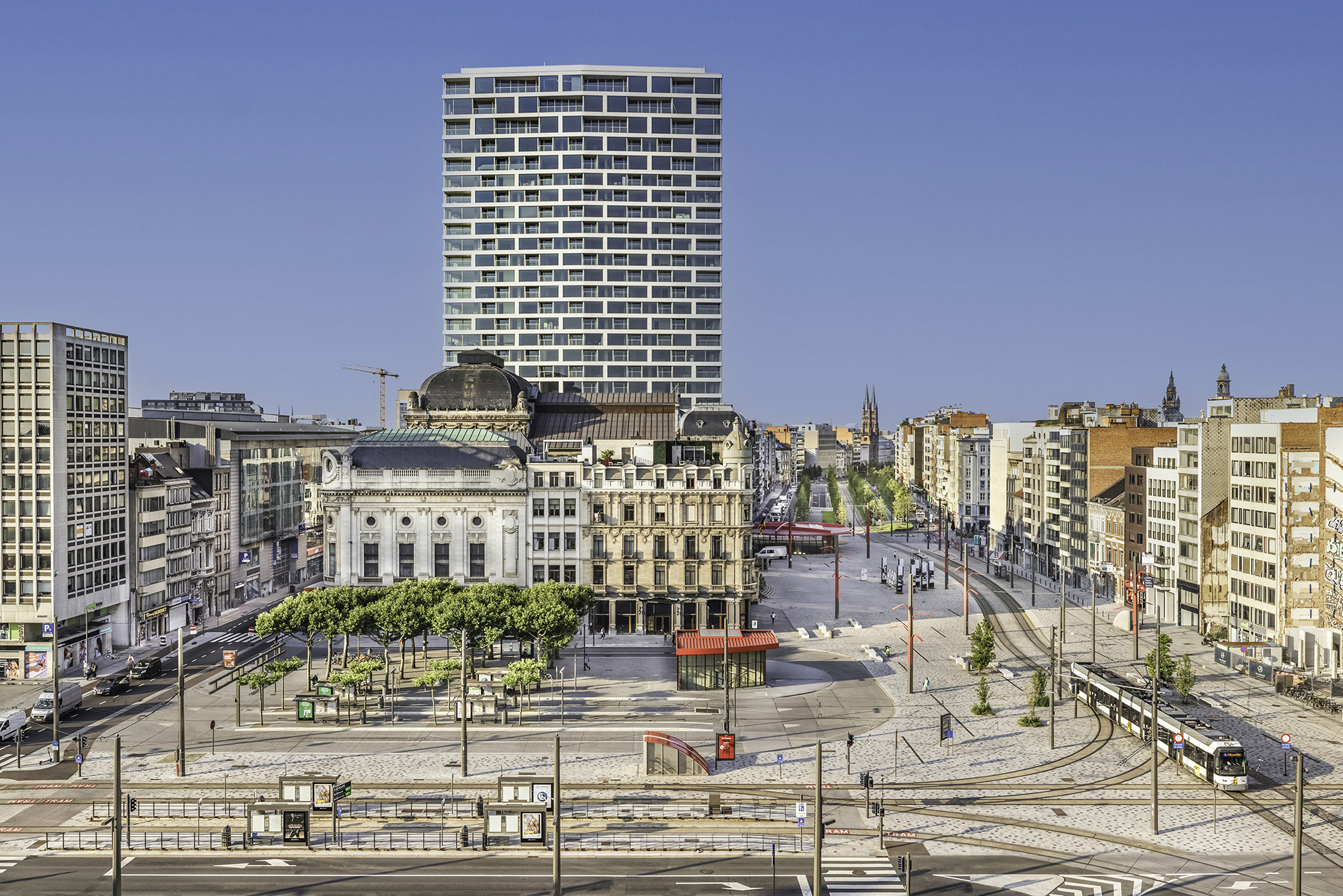 antwerp tower serenity buitenkant uitzicht op antwerpen tramsporen
