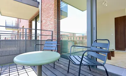 Deurne Eksterlaer Kijkappartement terras leefruimte living terrasmeubels