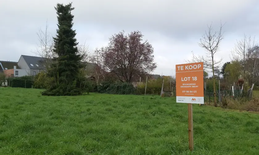 Terrain à bâtir libre, lot 18 à vendre.