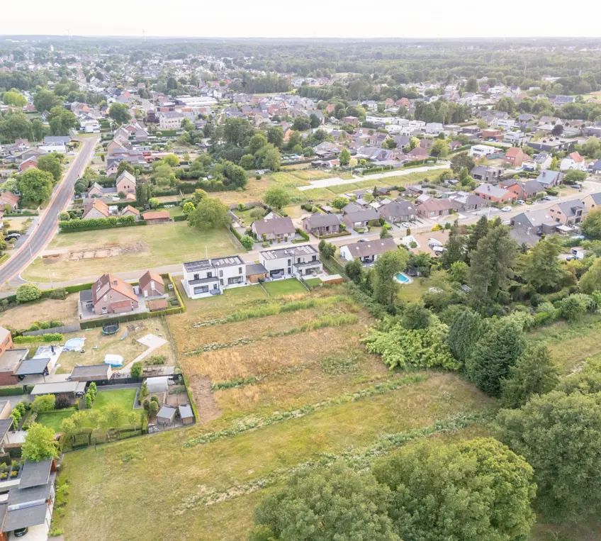 binnengebied waar de nieuwe fase van heusden-zolder dorpshof ontwikkeld zal worden met 10 appartementen en 19 woningen