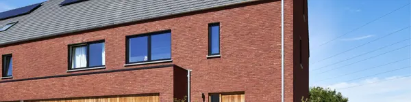 huis gevel in evergem droogte